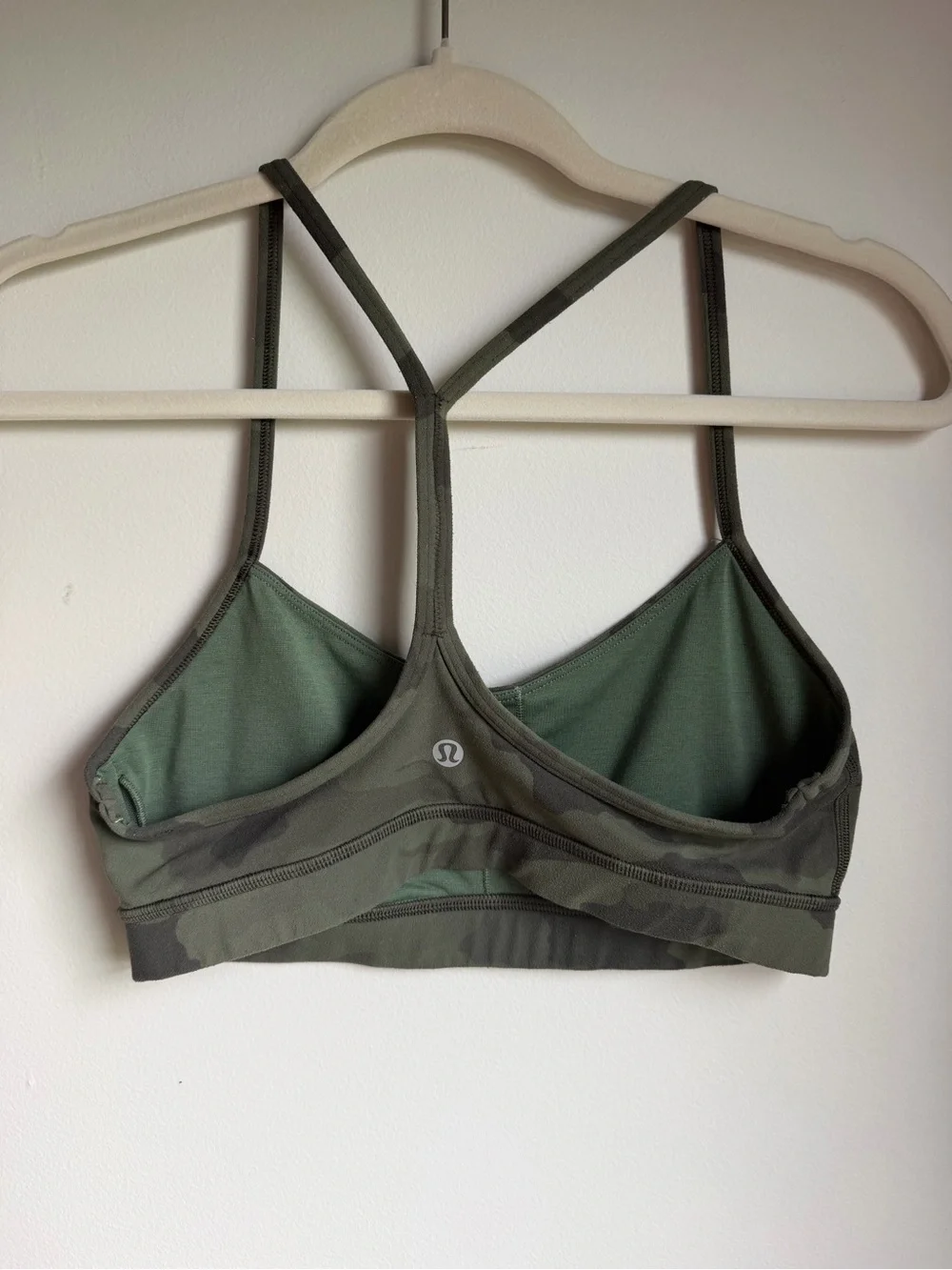 lululemon Heritage Green Camo SET Flow-Y Sports Bra & Hotty Hot Shorts - Picture 3 of 8